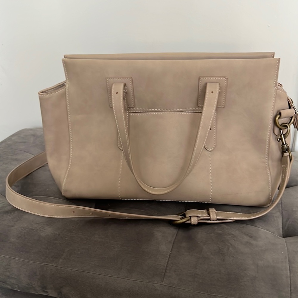 Universal Thread Tan Purse